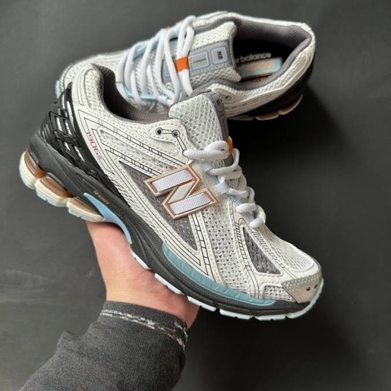 Nb Comes With Gift Box 3