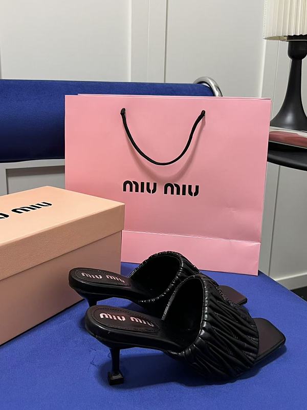 Miumiu 3