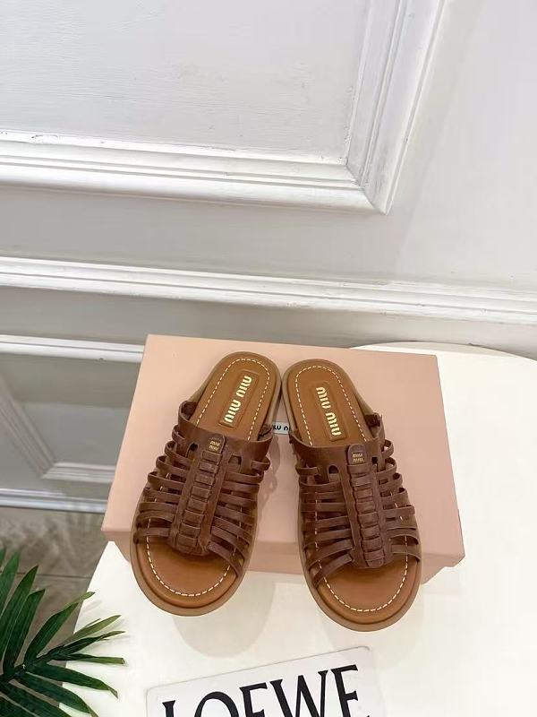 Miumiu 3