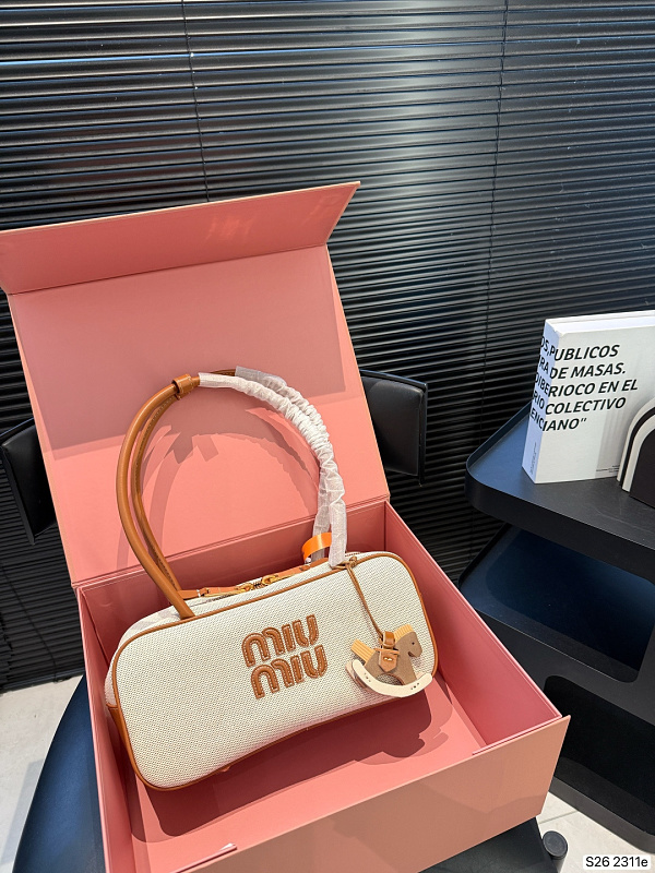 Miumiu 5