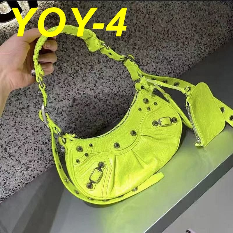 Balenciaga alt